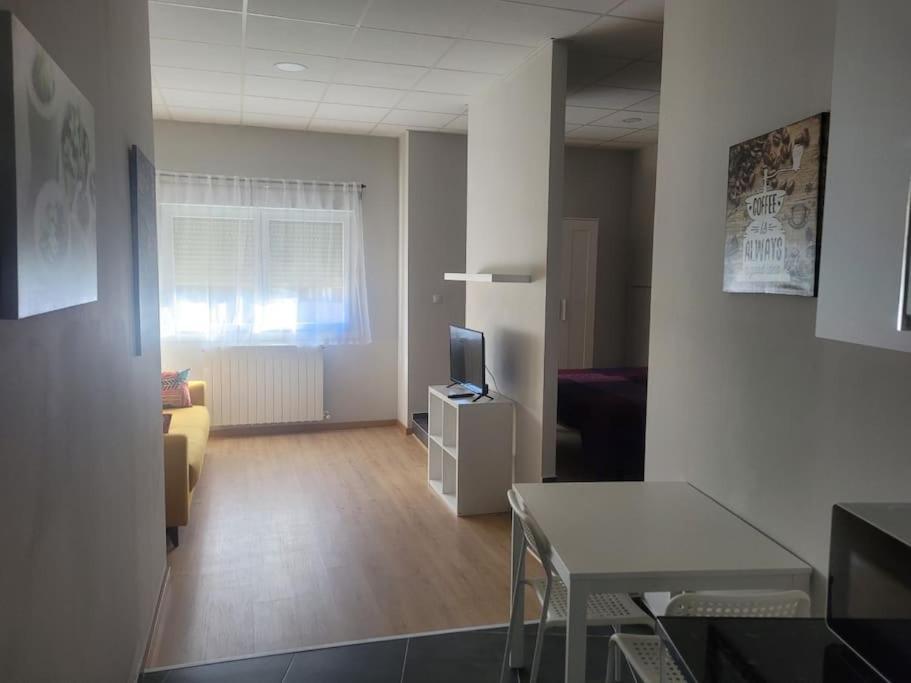 Apartamento Kuko Con Wifi Al Lado Metro Bilbao Buitenkant foto